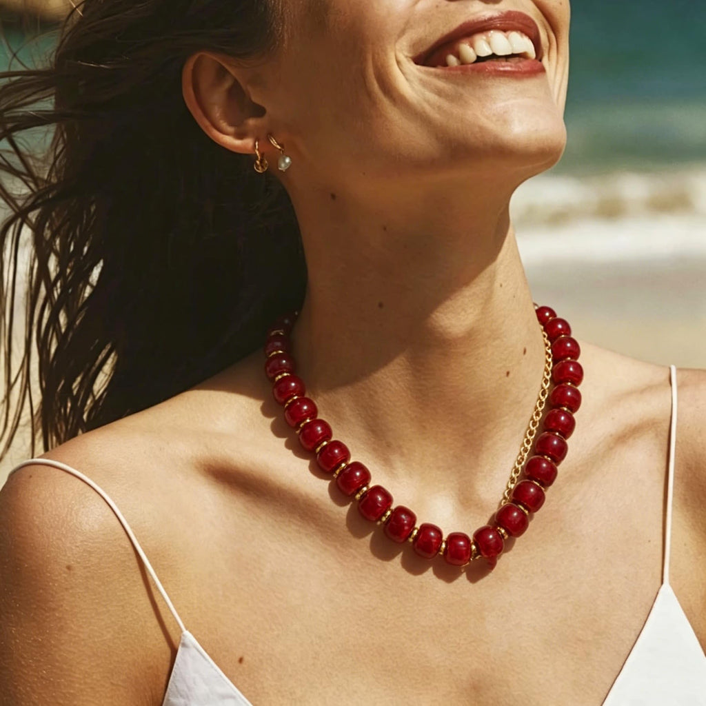 Zhuozatrfa Chunky Beaded Choker Necklace Handmade Wine Red Resin Beads Necklace Unique Statement Chunky Necklaces Trendy Jewelry