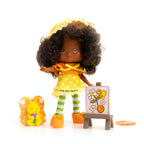 Strawberry Shortcake 5.5-inch Orange Blossom Poseable Sweet Scented Fashion Doll with 4 Surprise Reveal Accessories