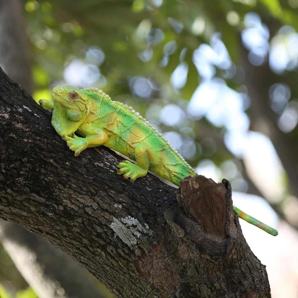 SHAODIE Garden Lizard Statue Simulation Lizard Statue Decorative Resin Animal Sculpture Outdoor Garden Yard Lawn Art Deco Gift 10.24 inch Hand Painted