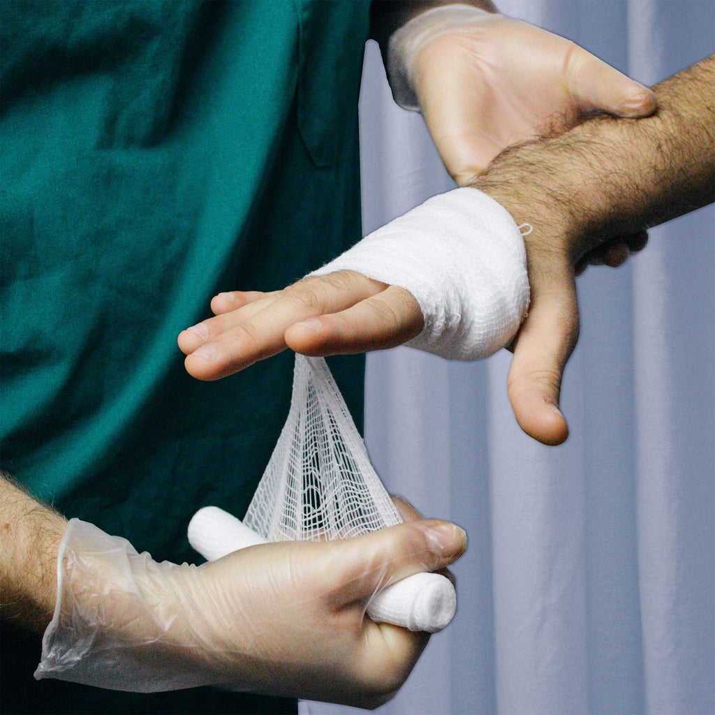 AMMEX Clear Vinyl Disposable Exam/Medical Gloves 3 Mil, Latex/Powder-Free, Food-Safe, Smooth, Non-Sterile Small, Case of 1000