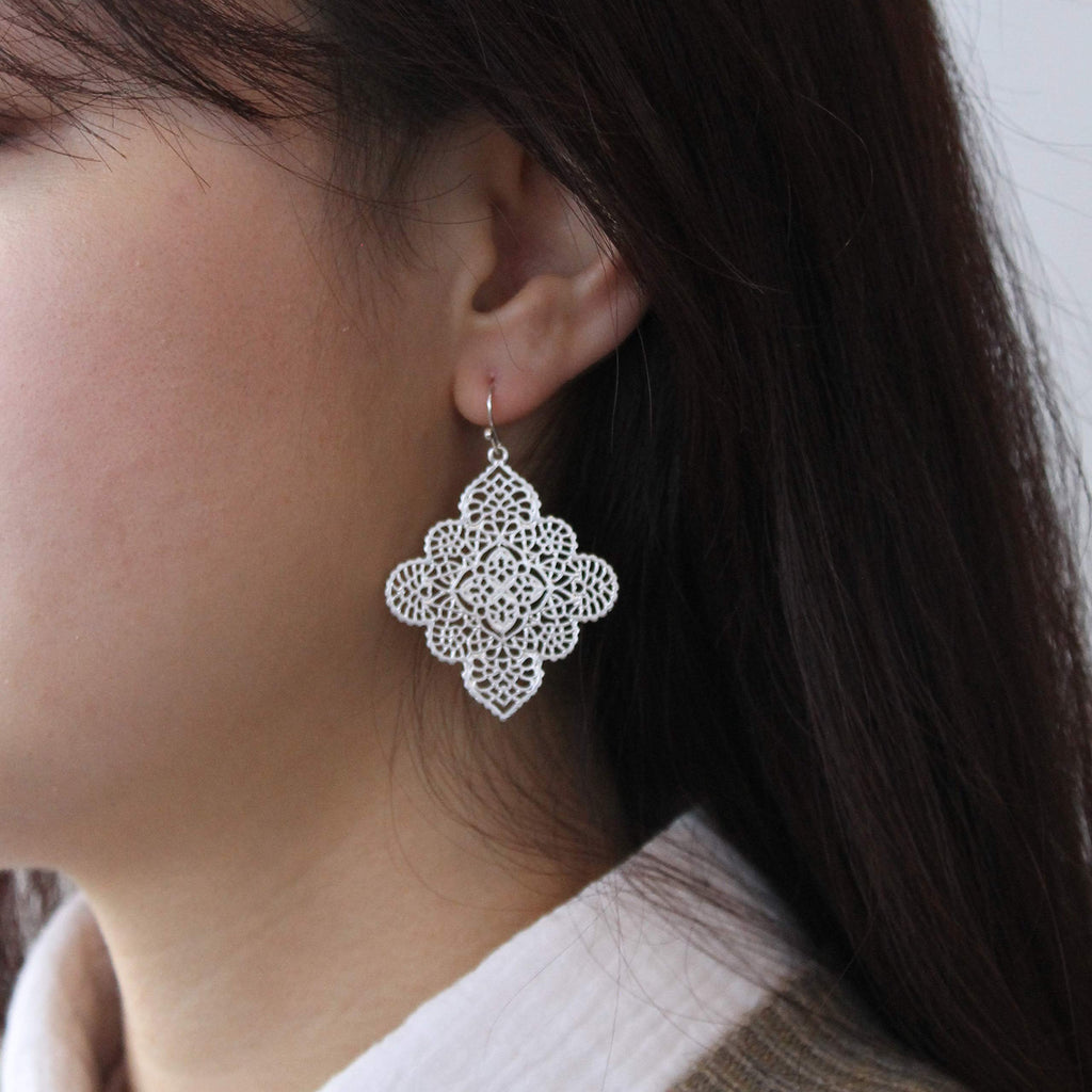 POMINA Floral Celtic Filigree Gold Tone Dangle Drop Earring Boho Fashion Geometirc Filigree Earrings for Women