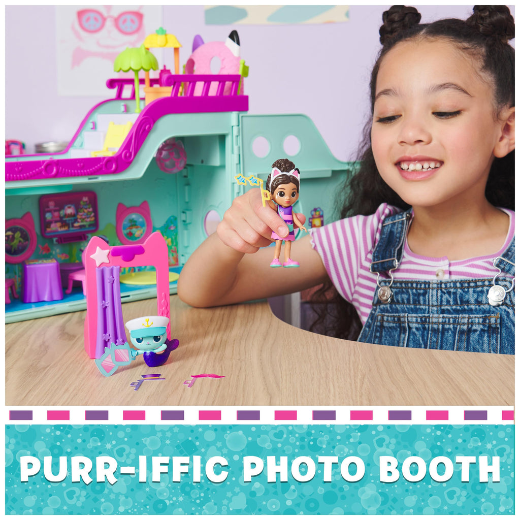 Gabby’s Dollhouse, Gabby Cat Friend Ship, Cruise Ship Toy with 2 Toy Figures, Surprise Toys & Dollhouse Accessories, Kids Toys for Girls & Boys 3+