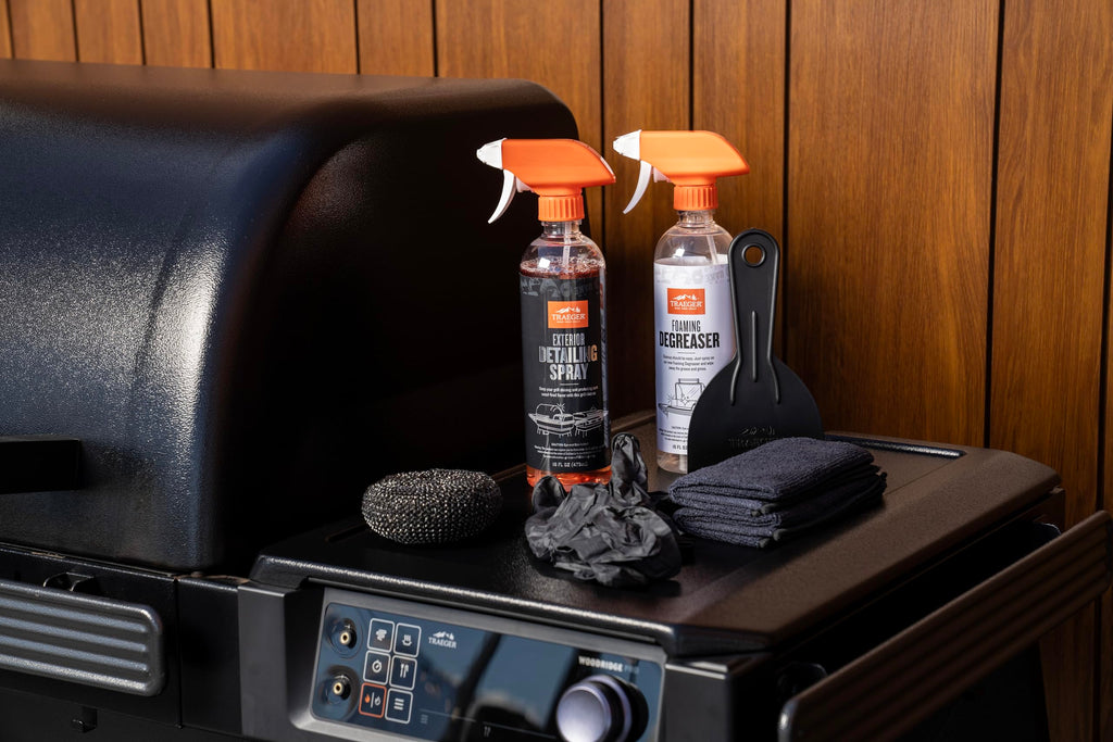 Traeger Grills Deep Cleaning Kit - Exterior Detailing Spray (16oz), Foaming Degreaser (16oz), Grill Scraper & Pad, Microfiber Towels, Nitrile Gloves - Tools for cleaning Grill, Smoker, Oven, Griddle