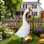GasSaf 23" Large Porch Goose Garden Decor, Resin White Goose Statue Standing Independently, Vibrant Cygnus Figurine for Patio Balcony Lawn and Entryway Accent, Indoor and Outdoor Garden Sculpture