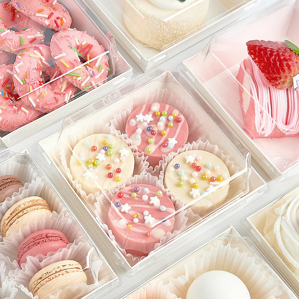 Ocmoiy White Charcuterie Boxes with Clear Lids 4x4 Inch, 100 Pack Square Kraft Bakery Cake Slice Boxes with Window, Dessert To Go Containers (100)