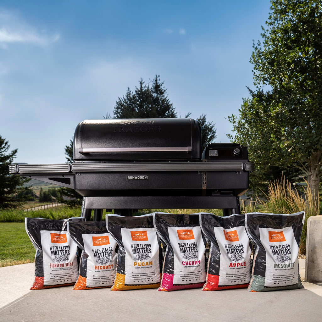 Traeger Signature Blend Wood Pellets for Pellet Grills & Smokers, 18 lb Bag