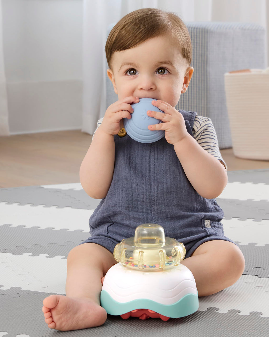 Skip Hop Baby Crab Crawl Toy Stack & Crawl 4-in-1 Sensory Development Infant Tummy Time Toy with Lights Sounds and Music Age 5m+