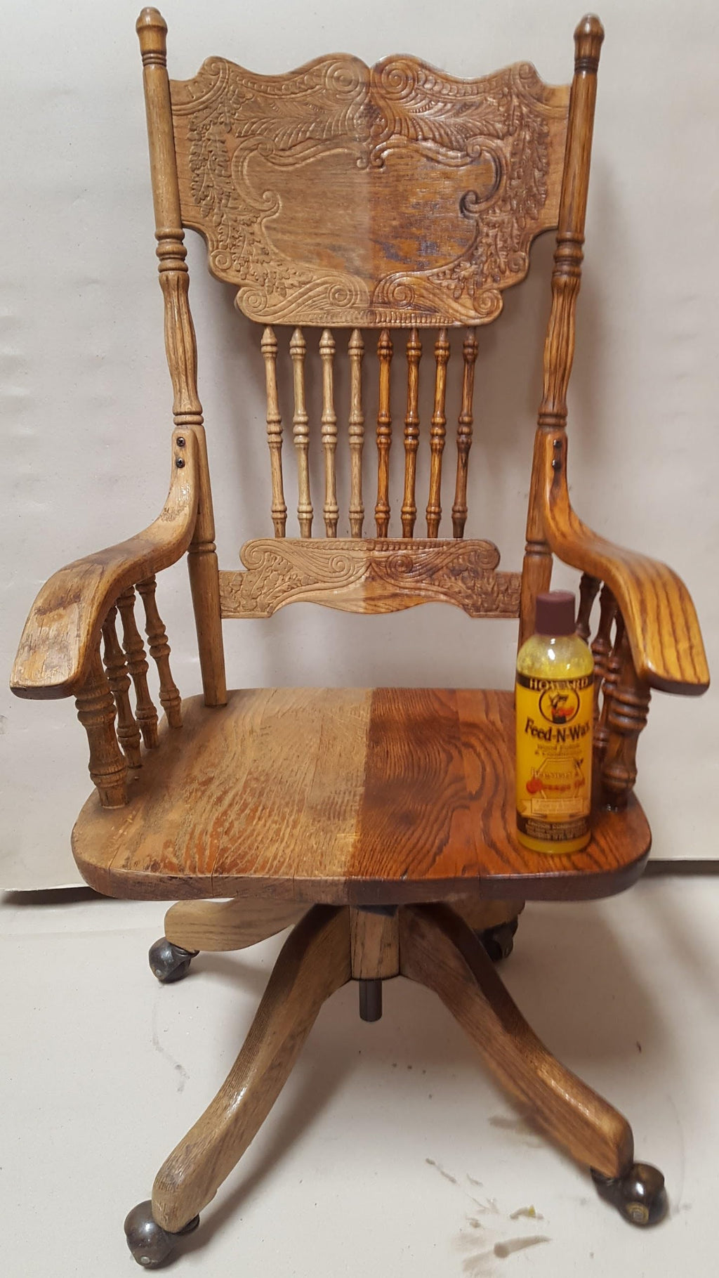 Howard Feed N Wax Wood Polish and Conditioner, and Howard Orange Oil Wood Polish, Wood Furniture Cleaner and Teak Wood Cleaner