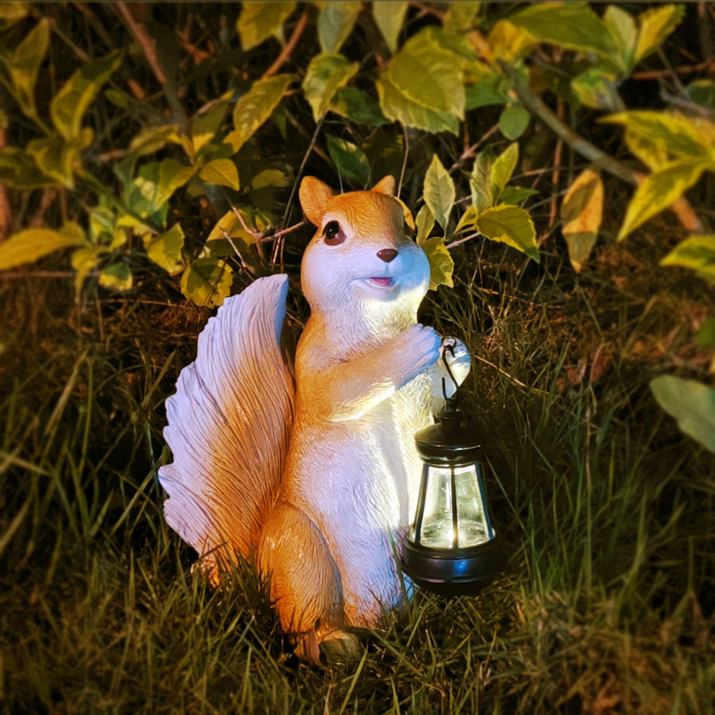 Solar Garden Statues Squirrel Decor - Resin Outdoor/Indoor Squirrel Sculpture Garden with Lights Statue Decoration for Patio Home Yard Lawn, Unique Garden Figurine with Lights Gift for Mom Grandma