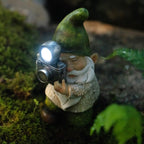EPTUEGA Garden Gnomes Decorations for Yard - Garden Gnome Solar Statue Funny Outdoor Decor for Yard,Patio,Lawn,Unique Housewarming Gifts