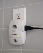 Bell + Howell Ultrasonic Electromagnetic Pest Repeller with AC Outlet and Switch, 1-Count
