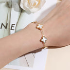 AIPPK 18K Gold Plated Clover Bracelet Set for Women Four Leaf Lucky Flower Bracelets Fashion Simple Jewelry Gifts for Women 3Pcs，white+black+gold
