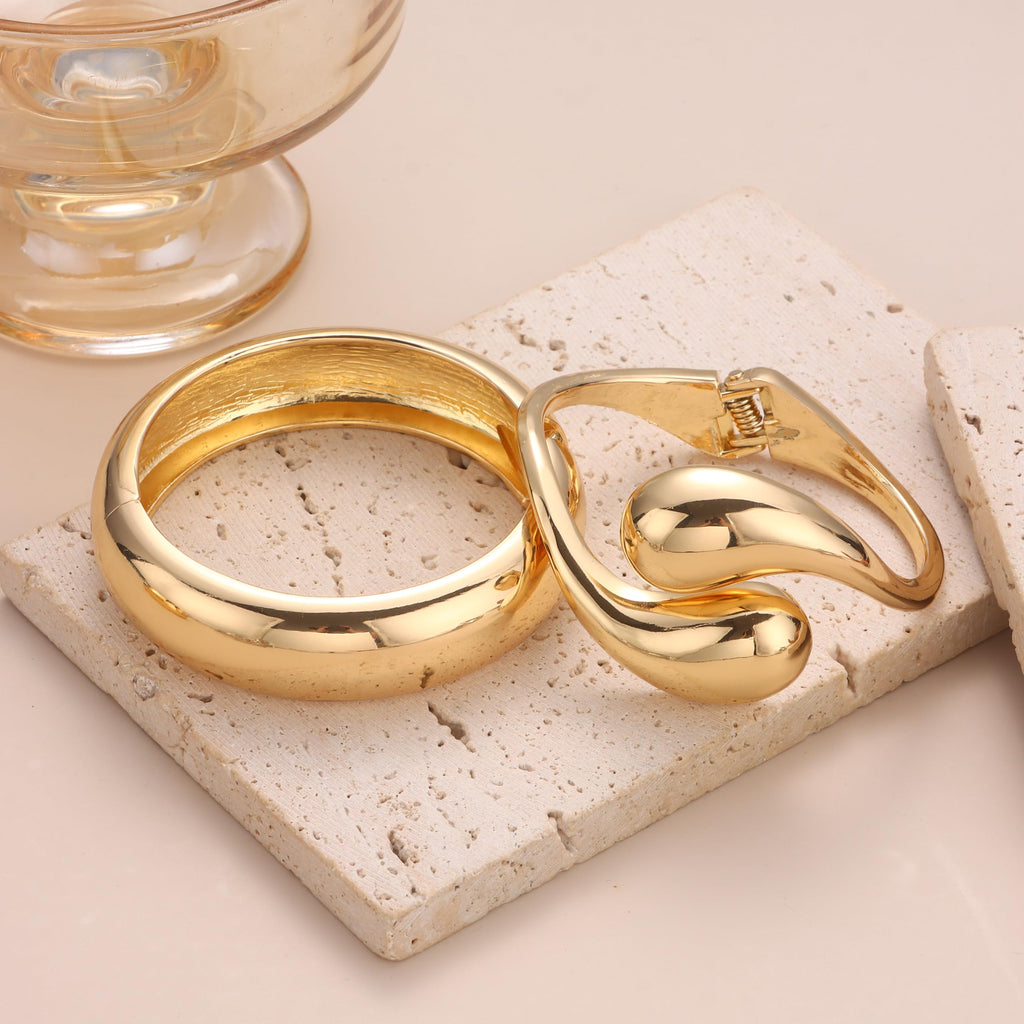 SAMOCO 3Pcs Chunky Gold Bangle Bracelets for Women