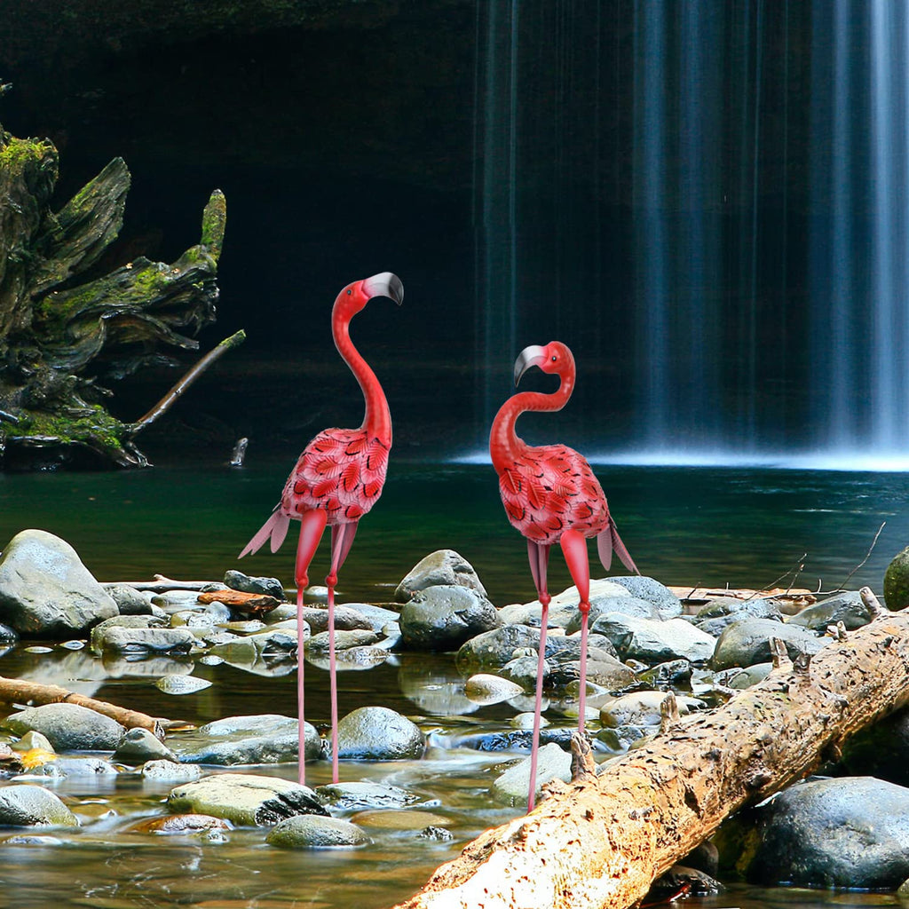 SUNREEK 2Pcs Flamingo Outdoor Statues, Metal Flamingo Yard Art Decor for Garden Home Patio Yard Display