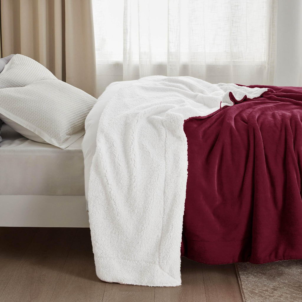 Bedsure GentleSoft Sherpa Fleece Throw Blanket for Couch, Non-Heated, Thick and Warm Throw for Girls and Women, Soft Fuzzy Plush Blanket for Winter, Red, 50x60 Inches