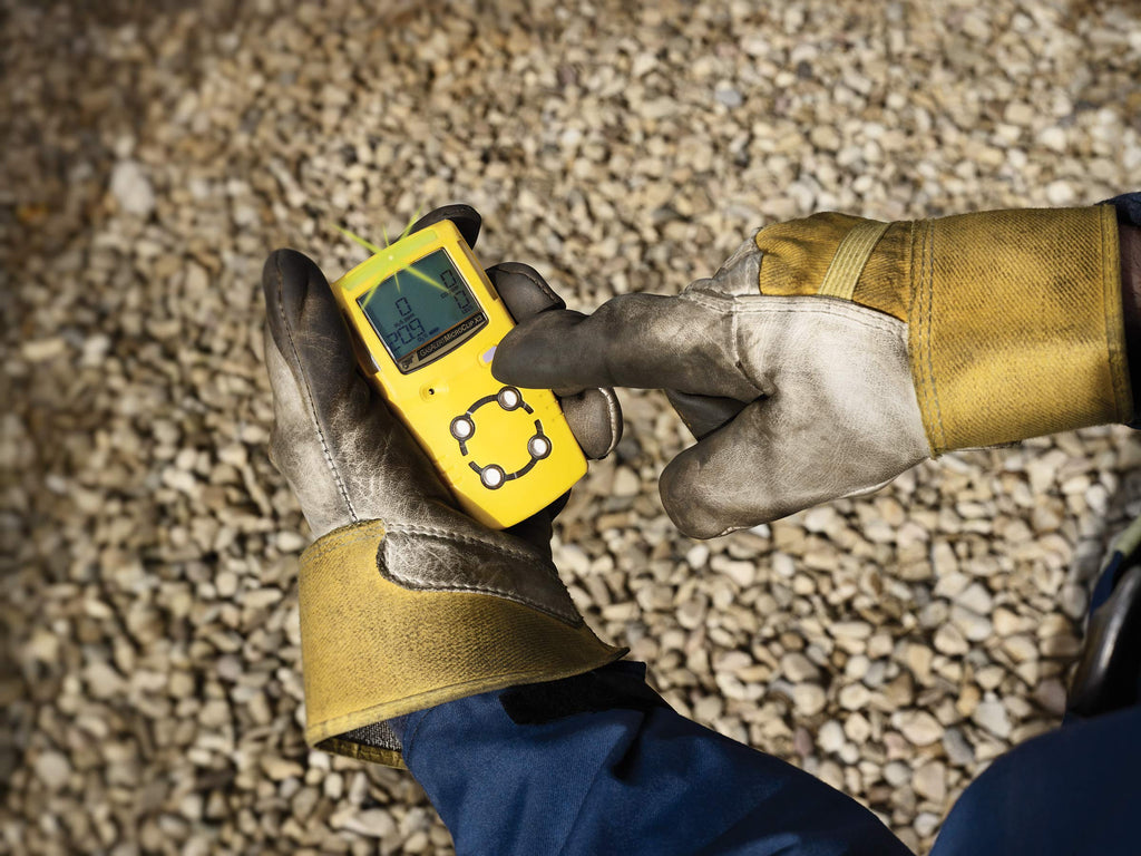 BW Technologies MC2-XWHM-Y-NA GasAlertMicroClip XT Four-Gas Detector, O2/CO/H2S/LEL