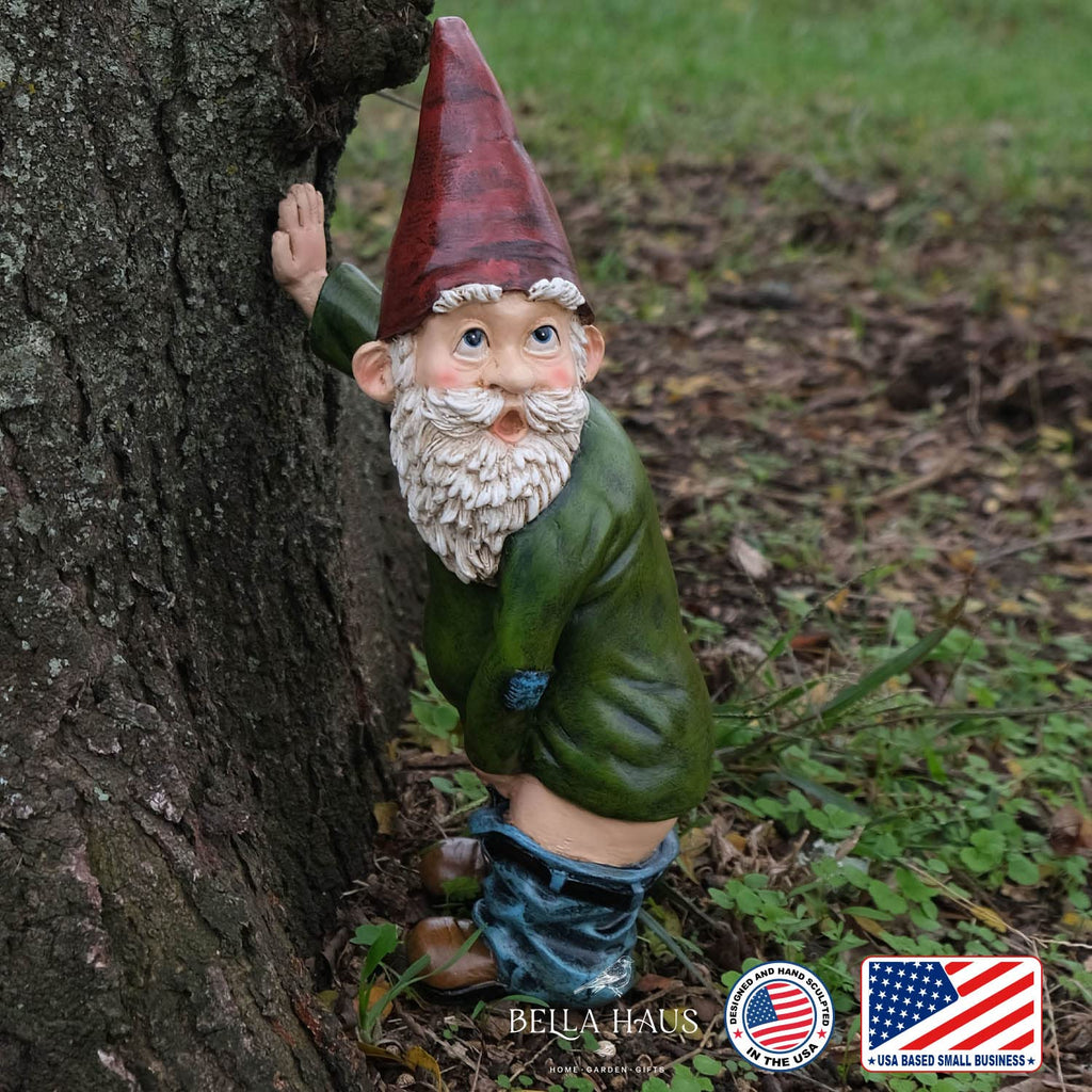 BELLA HAUS DESIGN Gnome Statue - 10.3" Tall Polyresin - Willy The Peeing Garden Gnome for Lawn Ornaments, Indoor or Outdoor Decorations - Red and Green Funny Gnomes