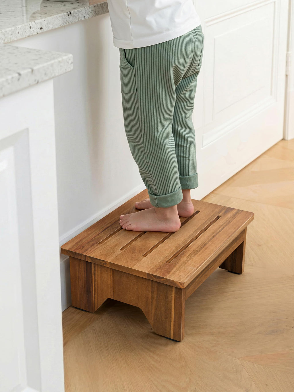 TINAMO 6.5” Acacia Wood Step Stool, Small Step Stool - 500LBS Weight Capacity Bed Steps for High Beds for Adults - Wood Step Stool, Wooden Stools for Outdoor - for All Ages, No Assembly Required