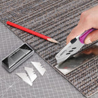 Box Cutter Heavy Duty Utility Knife, Razor Knife, Lightweight Aluminum Handle, Back-lock Mechanism, Stainless Belt Clip, for Carpet, Carton, Box, Cardboard, with 5-piece Extra Blades, Hot Pink