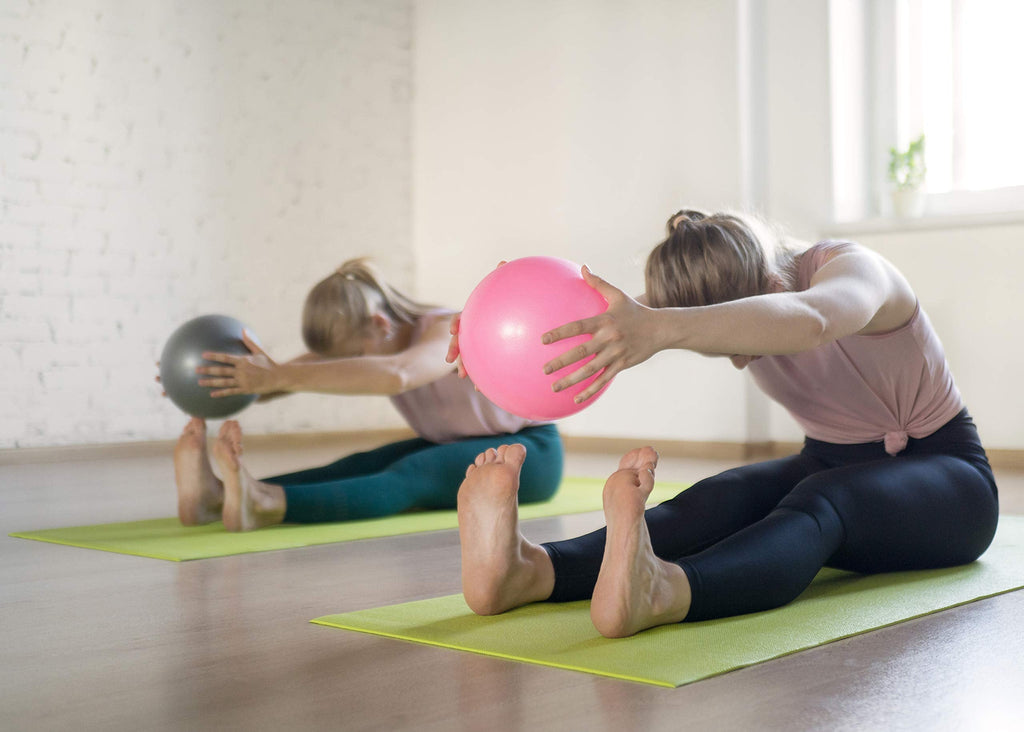 CIZEBO Small Exercise Ball for Between Knees, 6 inch Pilates Ball with Pump, Mini Yoga Core Ball Physical Therapy, Pink