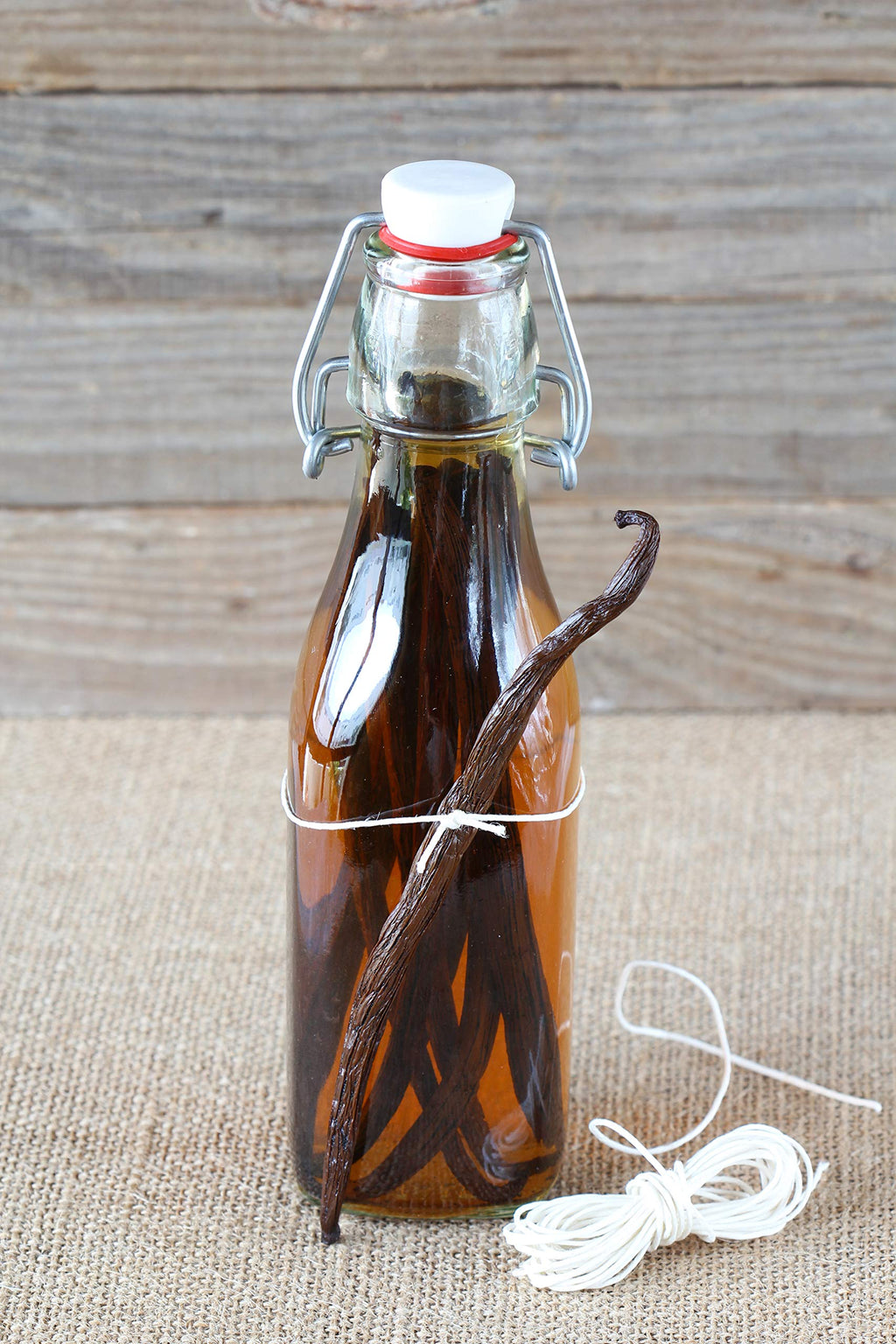 Organic Vanilla Extract - Made with Madagascar Vanilla Beans - 8 fl oz – For Baking, Desserts, Home Cooking and Chefs
