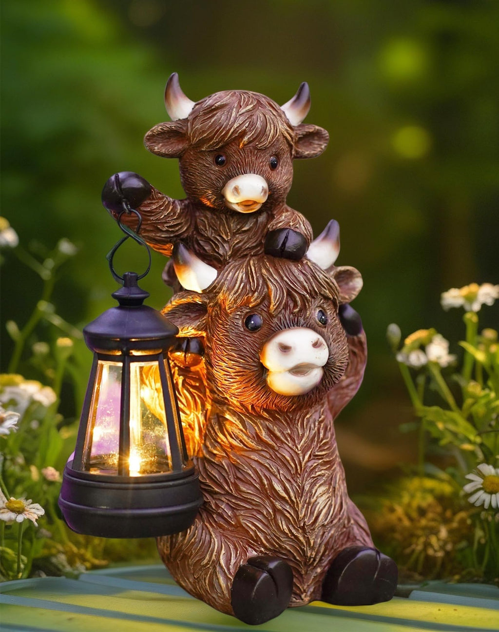Tiejiajiang Solar Highland Cow Decor - Resin Cow Statue with Solar Lantern