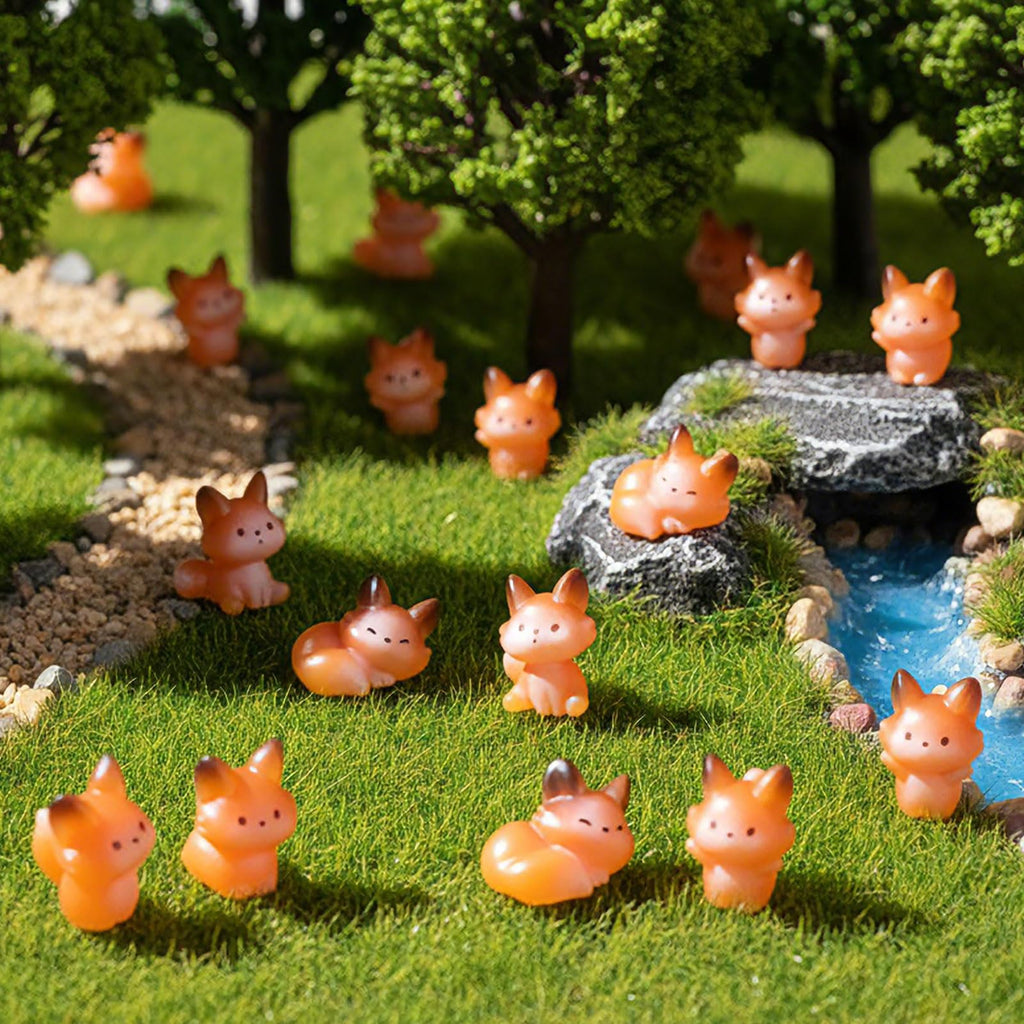 Geelin 60 Pcs Mini Resin Fox Figure Bulk Miniatures Animal Figurine