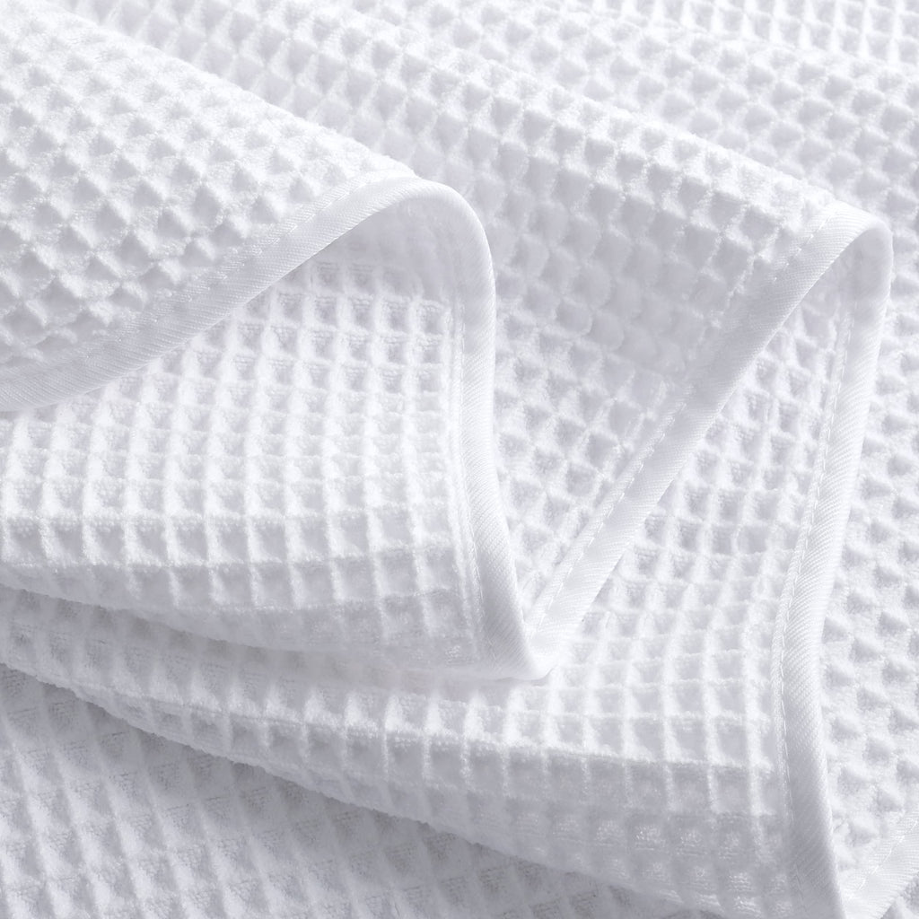POLYTE 430 GSM Microfiber Oversize Quick Dry Lint Free Bath Towel, 60 x 30 in, 4 Pack (Waffle Weave)