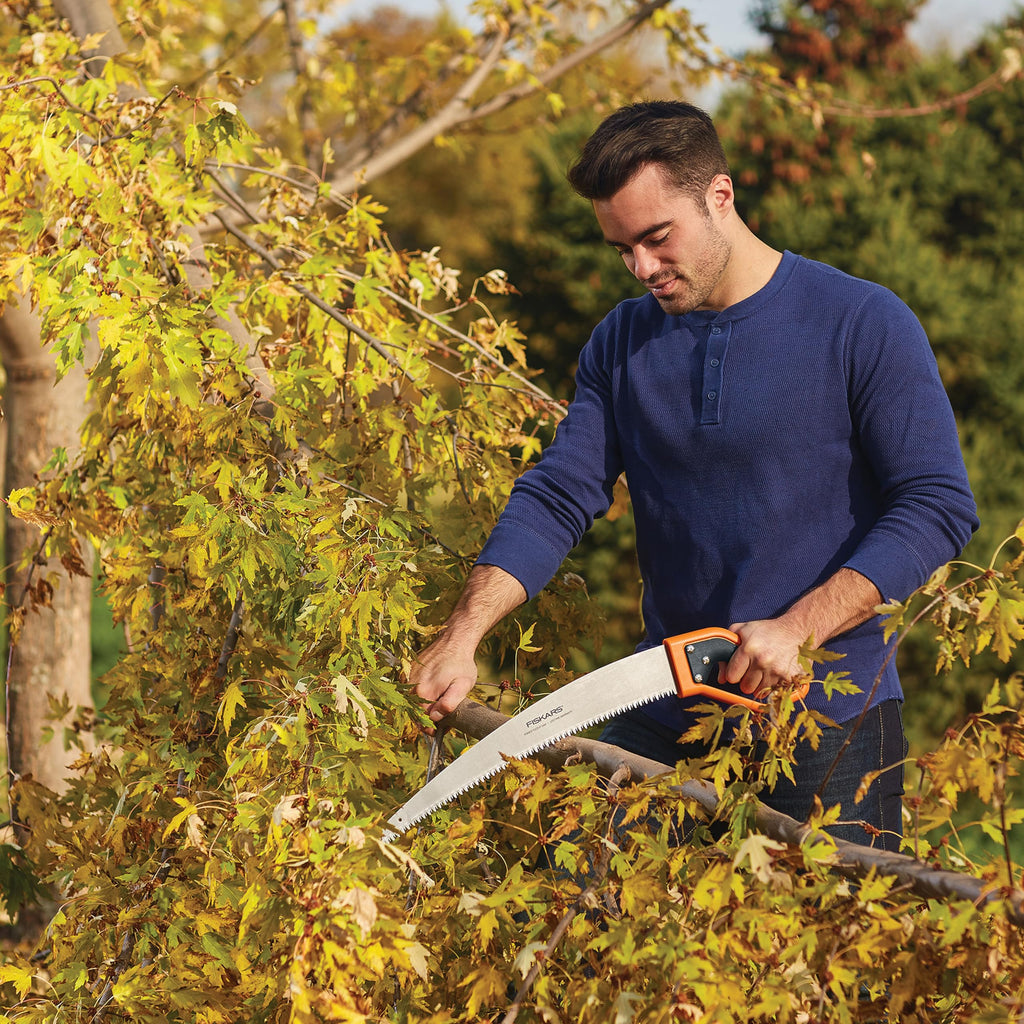 Fiskars 15" PowerTooth D-Handle Hand Saw, Razor-Sharp Stainless Steel blade