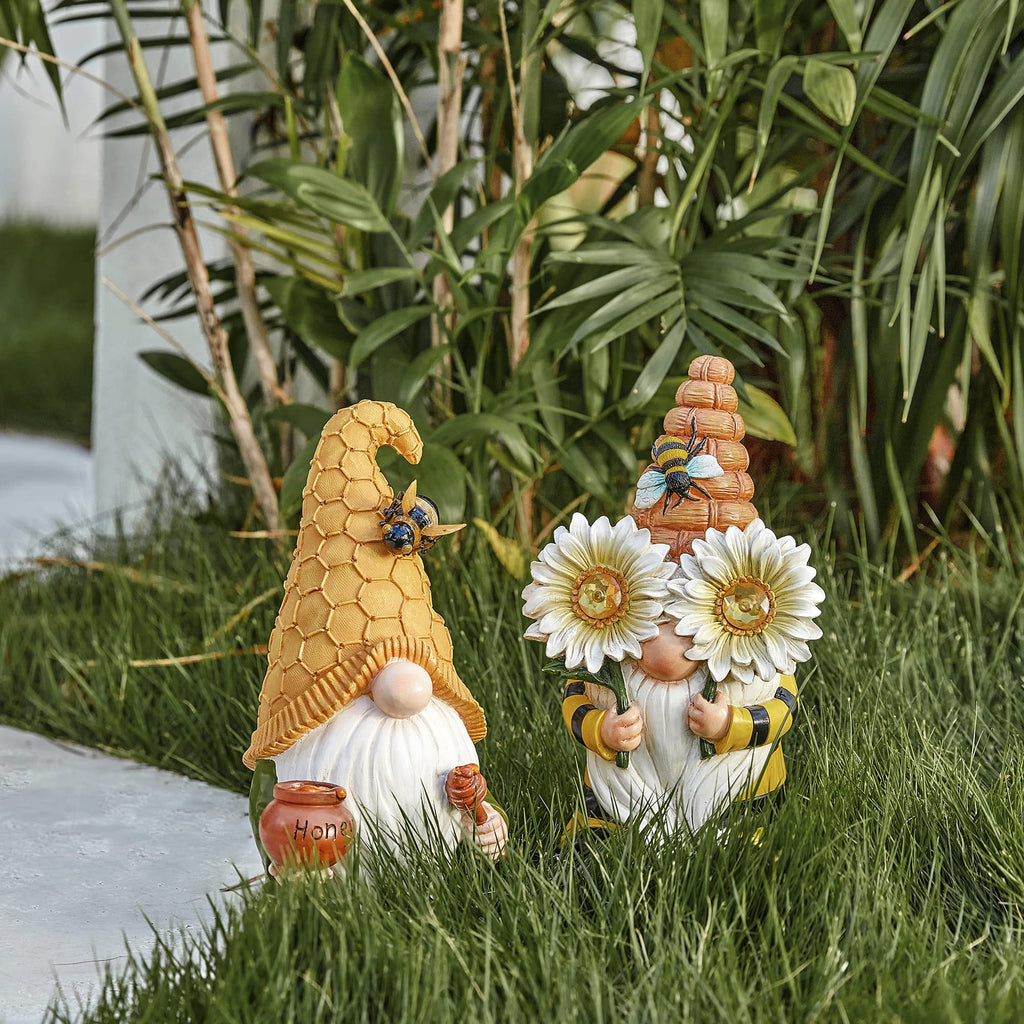 LA Jolie Muse 11.3'' Solar Gnomes Garden Statues-Resin Bee Garden Gnomes Figurine Holding Honey Jar with Solar Lights, Outdoor Gnomes Decorations for Yard Patio Lawn Porch, Garden Gifts for Mom