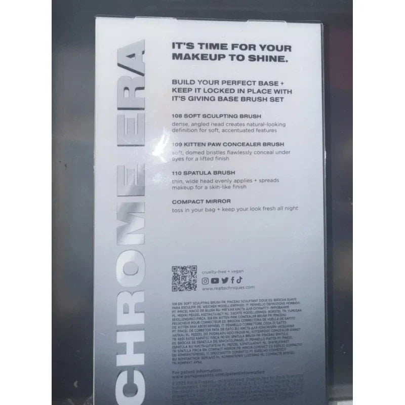 Real Techniques Chrome Era It's Giving Base Brush Set NEW IN BOX