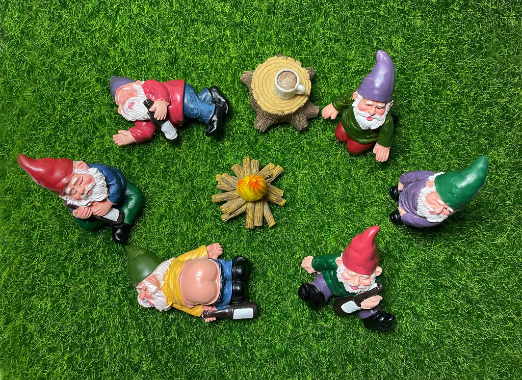 Arggidan 9pcs Miniature Gnomes Sets with Fire and Furniture - for Fairy Garden Decoration and Home Ornament