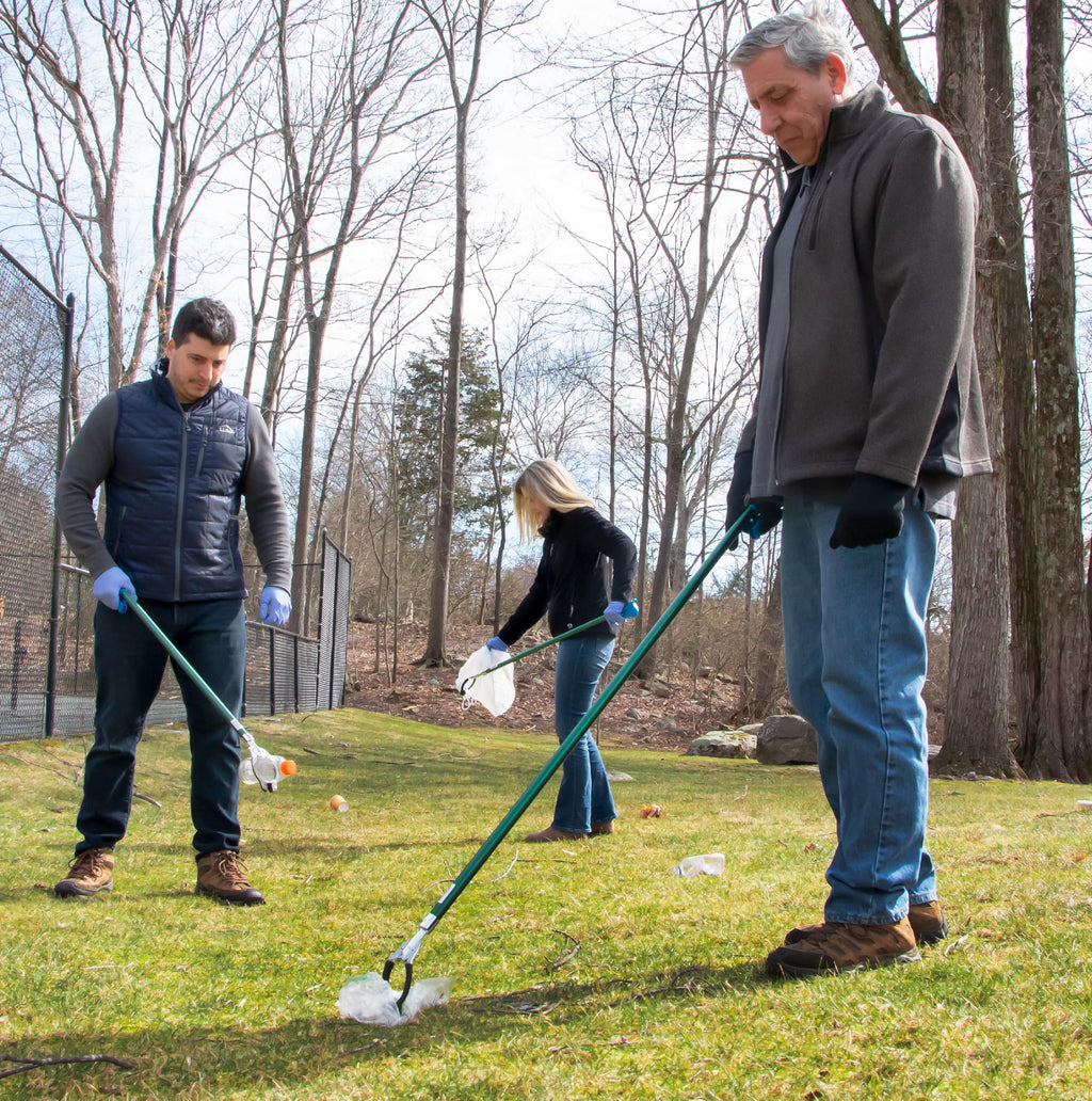 Unger Professional 36” Nifty Nabber, 2 Count, Reacher Grabber Tool, Trash Picker Upper, Built-in Magnet and Ergonomic Grip, Outdoor Claw Pickup, Reaching Assist for Seniors, Safely Perform Tasks